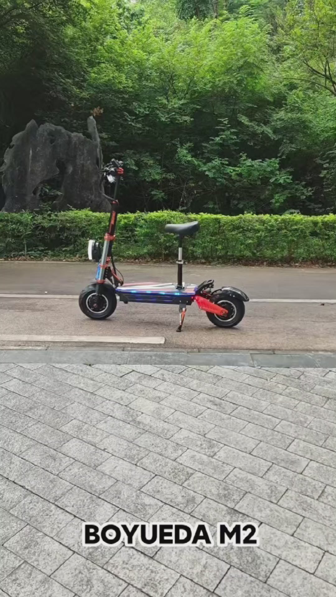 Trottinette électrique tout-terrain BOYUEDA M2 72V 10000W avec écran NFC Bluetooth et amortisseur de direction
